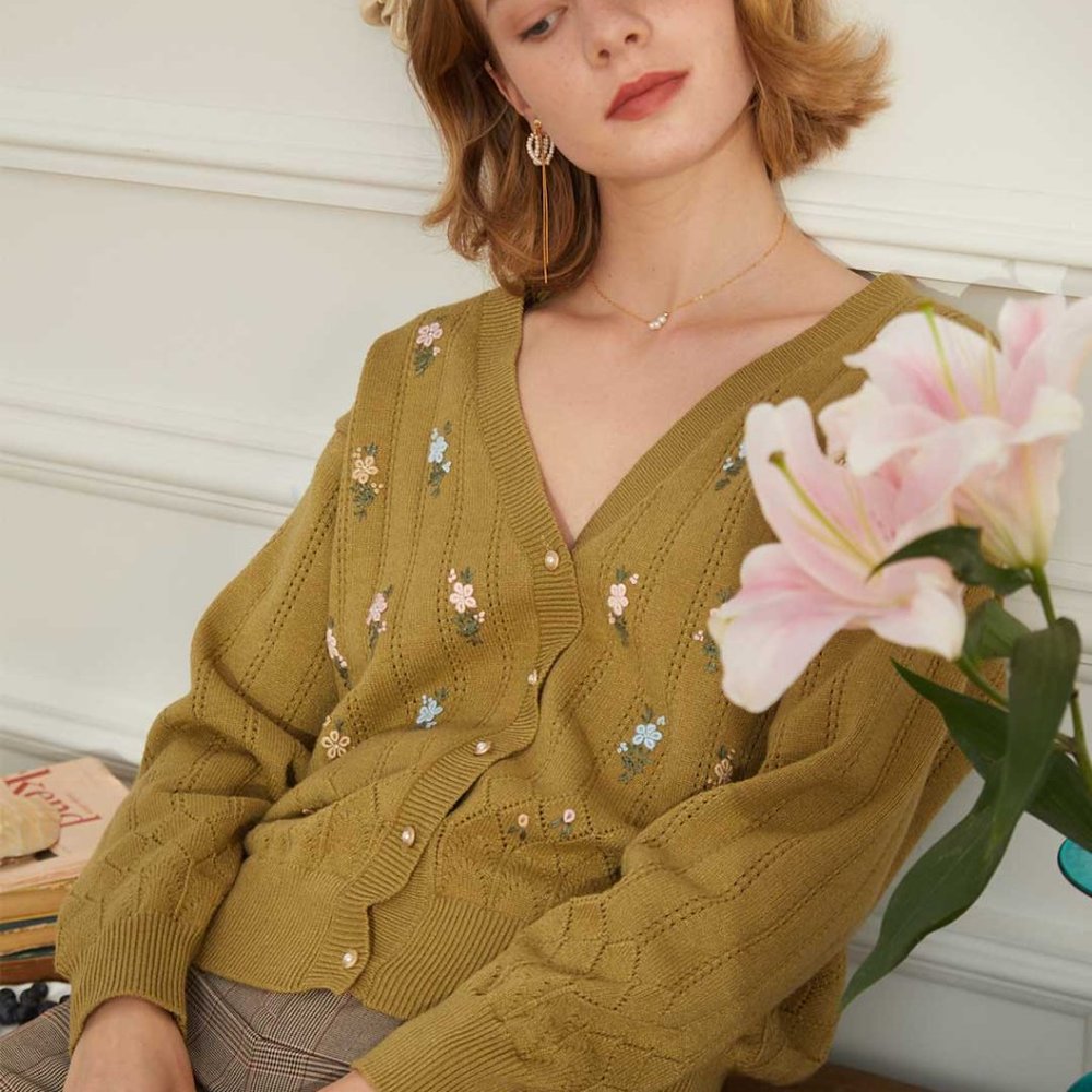 Simple Retro Ally Sweater